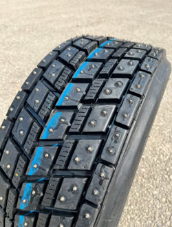 — 225/35R18 — Design MS Snow 200 376 studs glued / tire Protrusion of 2.5mm