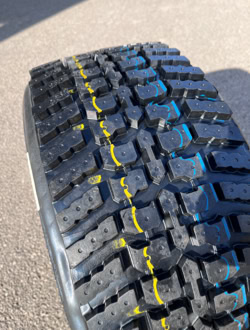 — 245/35R19 — Design MS12 216 Max 670 studs glued / tire Protrusion of 2.5, 3.5 or 4.5mm Ø without studs 673mm 