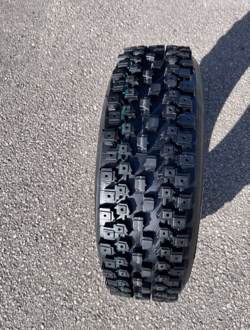 — 185/65R15 — Design MS15 Max 295 studs glued / tire Protrusion of 2.5 or 3.5mm Ø without studs 640mm 